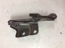 LEFT BONNET HINGE – NISSAN BLUEBIRD SYLPHY G10 2000-2004
