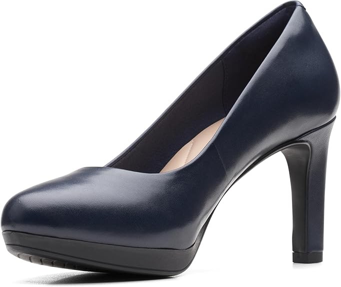 Clarks Women's Ambyr Joy Pump ( NAVY)
