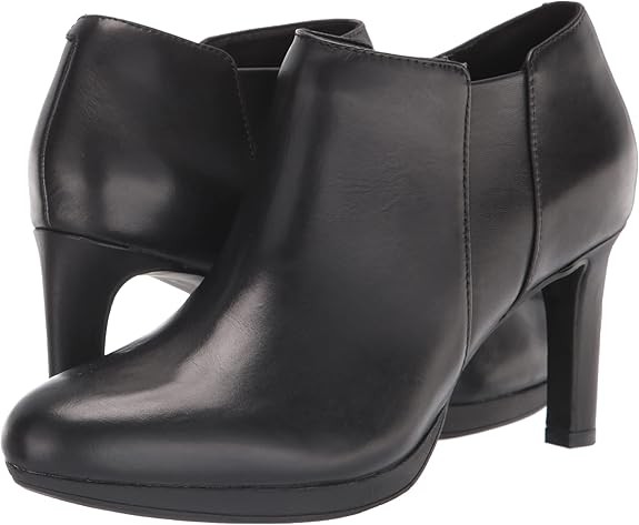 Clarks Womens Ambyr Step ( BLACK)