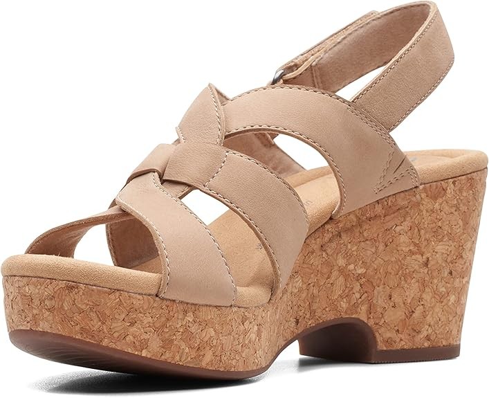 Clarks Womens Giselle Beach : Sand Nubuck