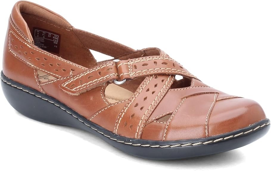 Clarks Women's Ashland Spin Q Slip-On Loafer : Tan